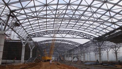 米泉大家知道桁架结构表面的处理分为哪几个步骤吗